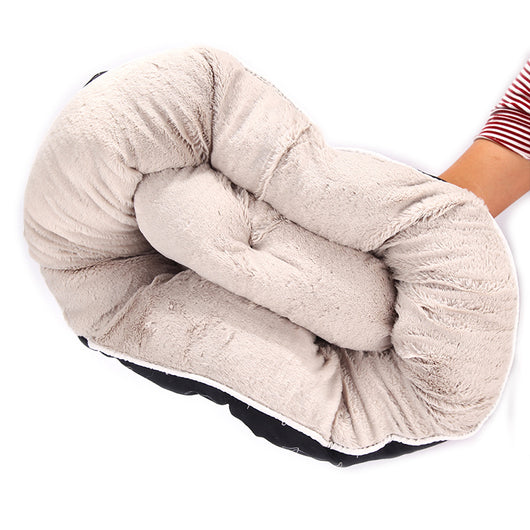 Cozy and Fluffy Round Dog Bed