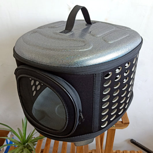 Foldable Pet Carrier Bag for Traveling with Cats and Dogs
