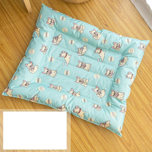 Sleeping Pad for Dogs in a Cooling Kennel