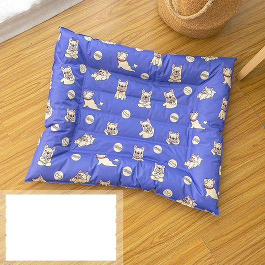 Sleeping Pad for Dogs in a Cooling Kennel
