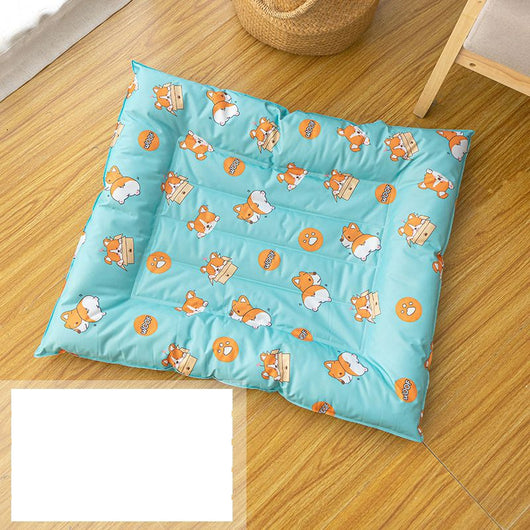 Sleeping Pad for Dogs in a Cooling Kennel