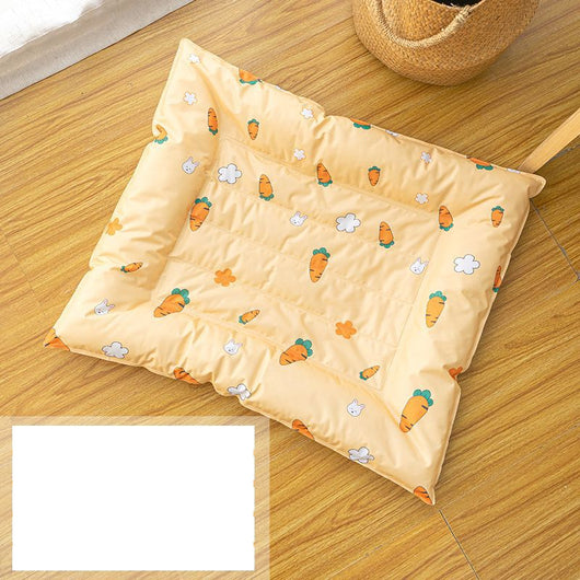 Sleeping Pad for Dogs in a Cooling Kennel